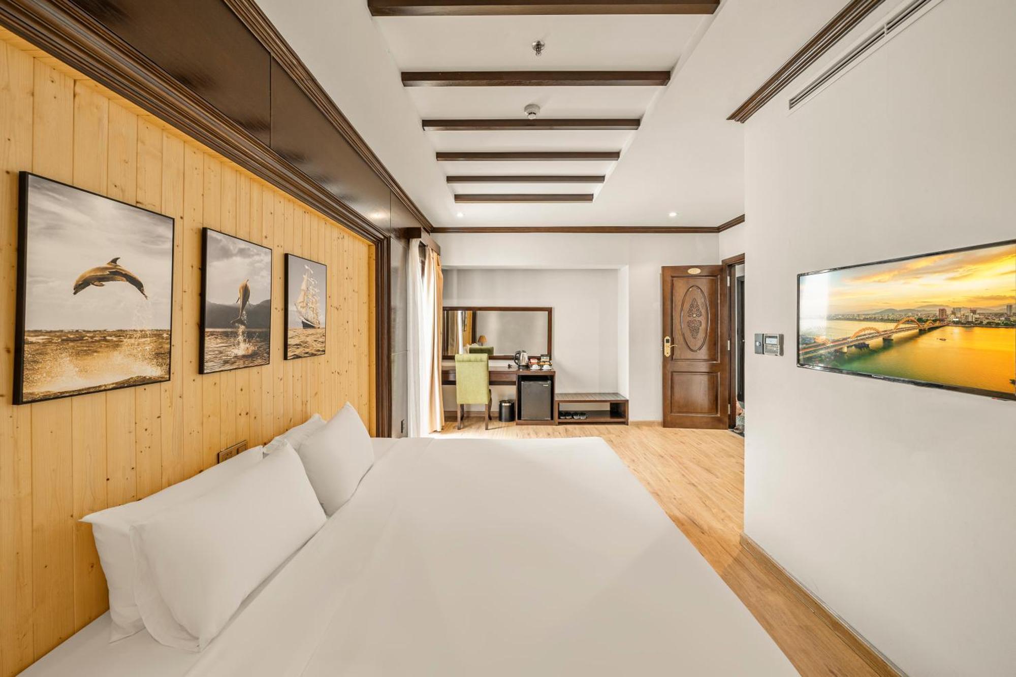 Palazzo Luxury Hotel Da Nang Exterior photo