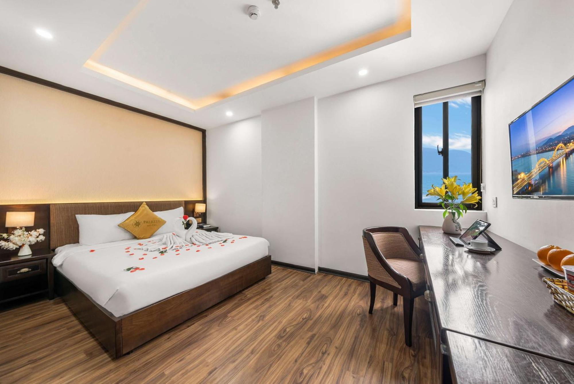 Palazzo Luxury Hotel Da Nang Exterior photo