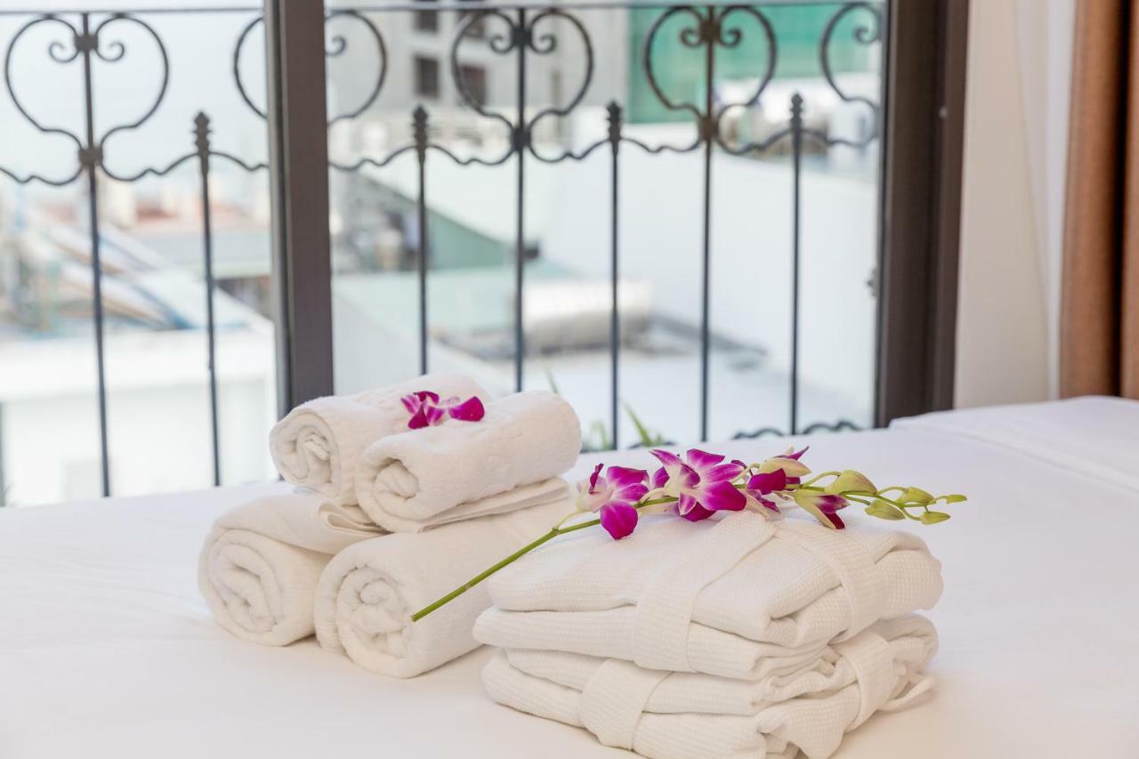 Palazzo Luxury Hotel Da Nang Exterior photo